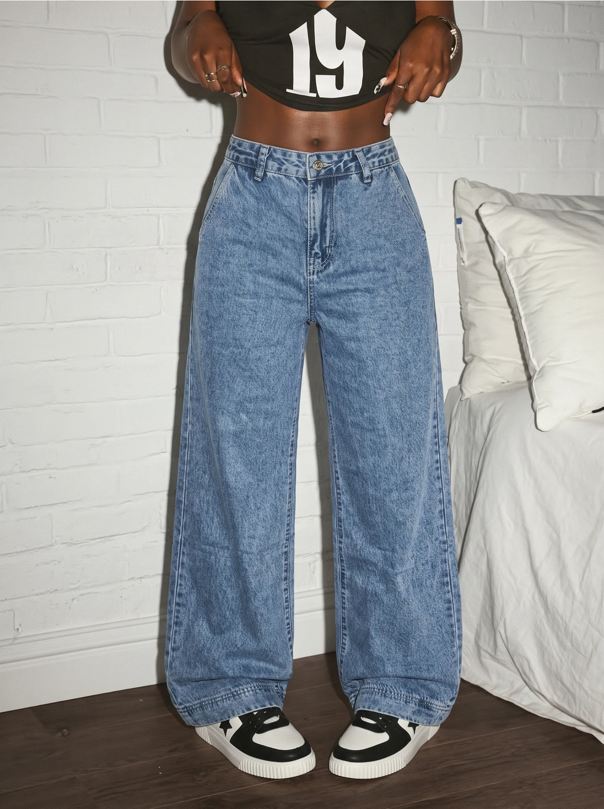 High Waist Wide Leg Jeans, Heart‑Shaped Back Pockets.