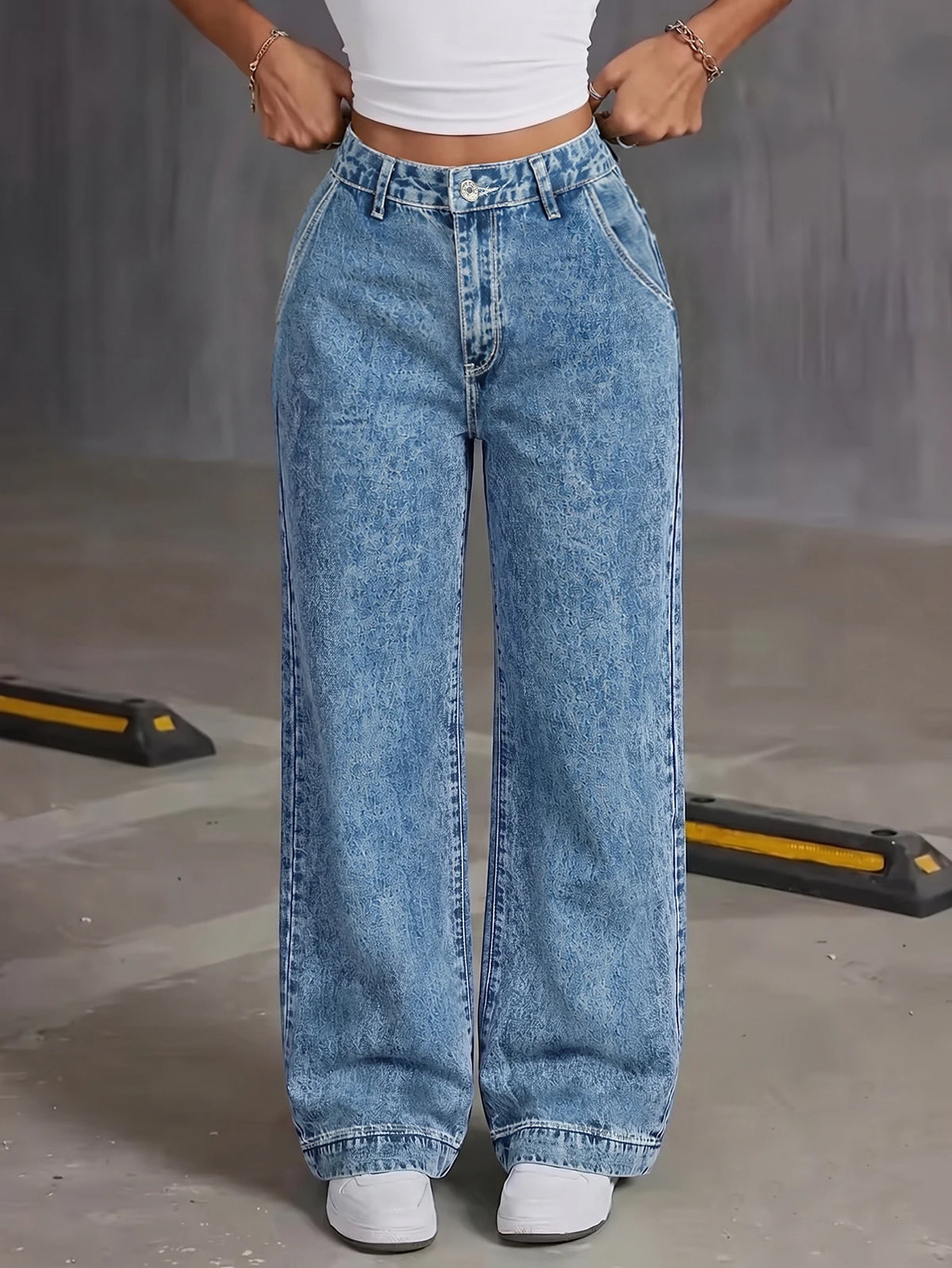 High Waist Wide Leg Jeans, Heart‑Shaped Back Pockets.